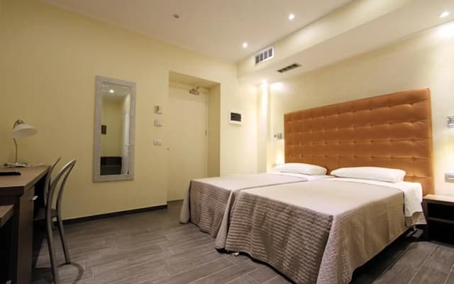 Hotel La Madonnina - photo 4