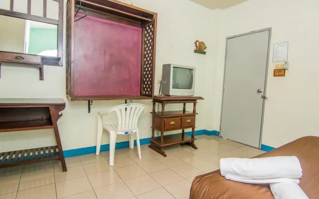 Sutus Court - photo 4