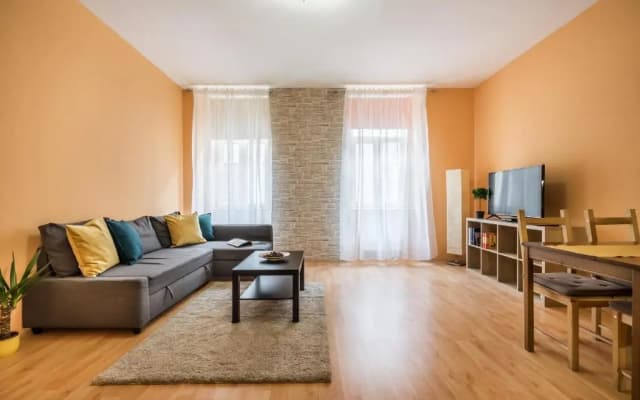 Central Premier Apartment - photo 3