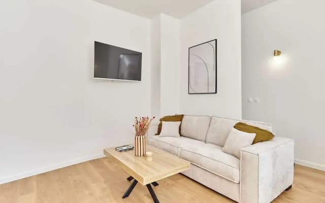 Charming AC Apartment - Buttes Chaumont Park - photo 5