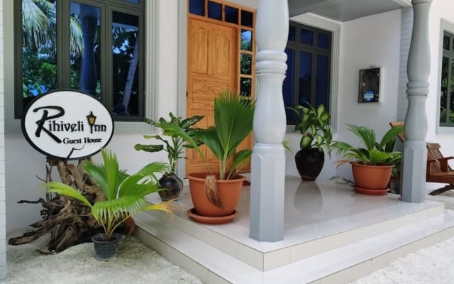 Rihiveli Inn Guest House - photo 2