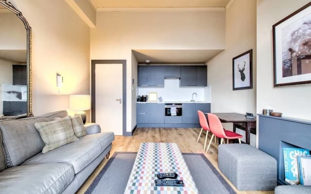 Lothian Road Apt With Castle View & Elevator - photo 5