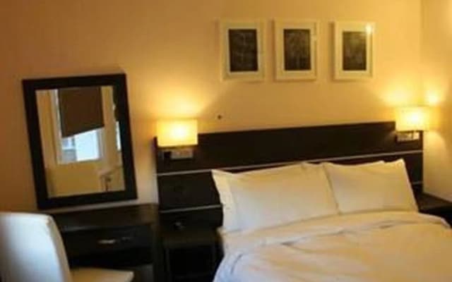 Baytree Hotel - photo 2