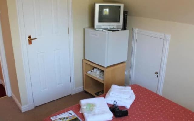 Marchfield Guest House - photo 2
