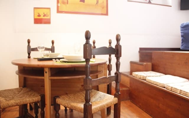 Art Apartment Central Medieval Tower - photo 4
