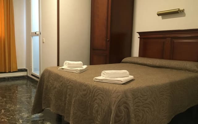 Hostal Conchita Legazpi - photo 3