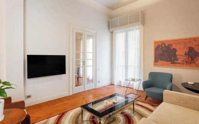 Brassbell l DT l Art Deco Designer Apartments - photo 2