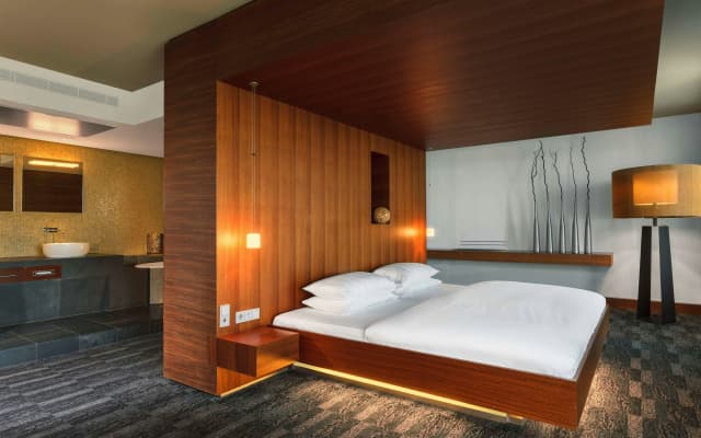 Sheraton Berlin Grand Hotel Esplanade - photo 4