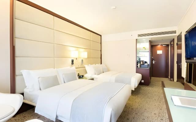 Regal Kowloon Hotel - photo 3