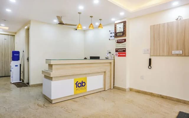 Fabhotel Taugan Inn - photo 2