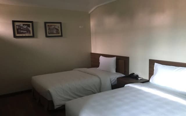 Tulip Hotel - photo 3