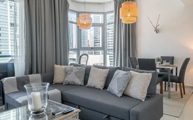 Luton Vacation Homes - Marina Residence - photo 2