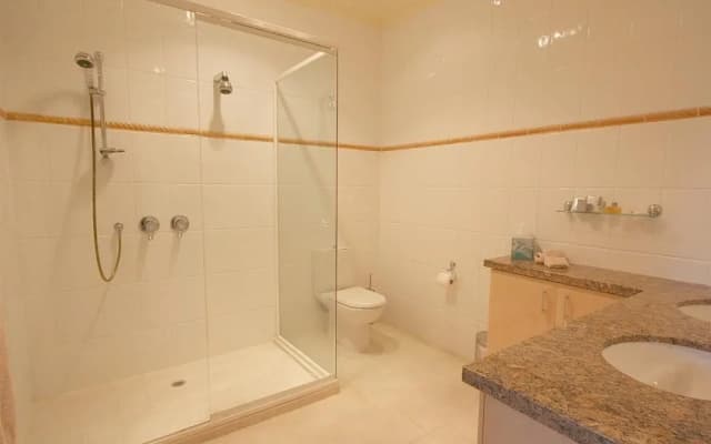 Sanctuary Lodge - photo 4