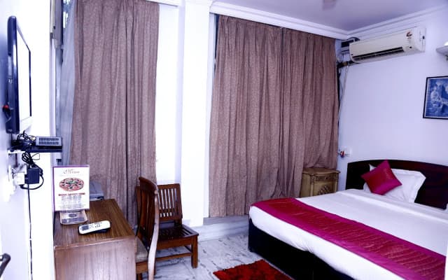 Hotel Batra Holiday Home - photo 2