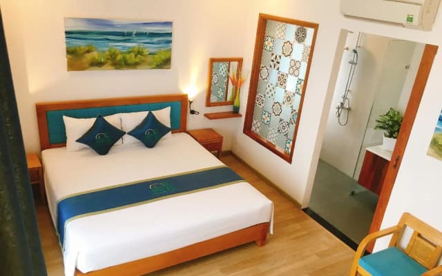 Hoi An Seaside Villa - photo 4