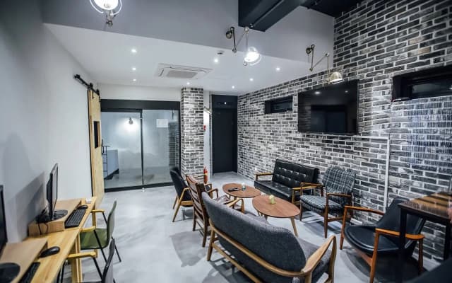 96BunZ Travellers Lodge - photo 4