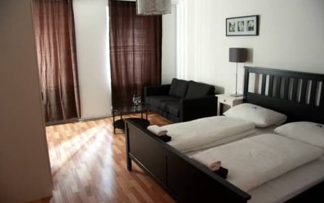 Livingston Apartment Central - photo 2