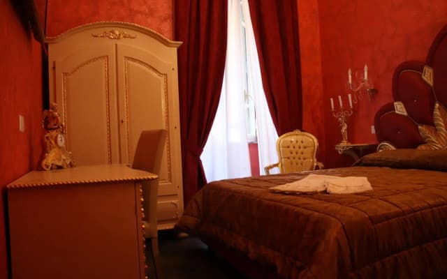Pope's Suites - photo 3