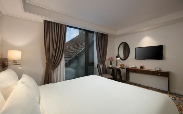 The Oriental Jade Hotel - photo 3