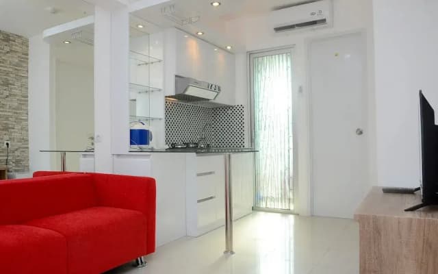 2BR Comfy Bassura City Apartment - photo 2