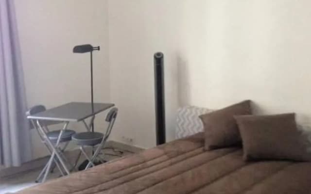 11th Arrondissement Bastille Parsienne Studio - photo 2
