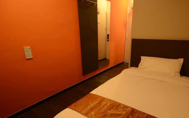 Golden Roof Hotel Kuala Kangsar - photo 3