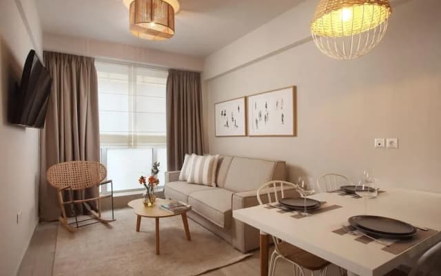 Love Luxury Central Apartment - photo 3