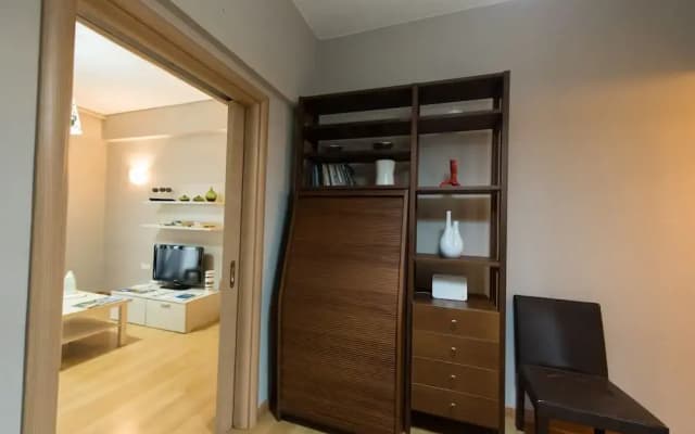 Central 3BD Apt. near Acropolis - photo 4