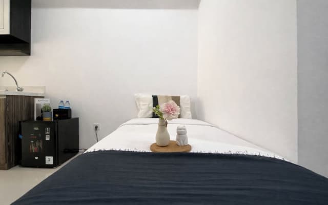 Basic Look Studio Apartment At Vittoria Residence - photo 3