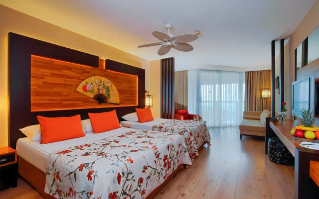Limak Lara De Luxe Hotel and Resort - photo 3