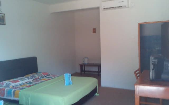 Kandiez Sunrise Estuary Chalet - photo 4
