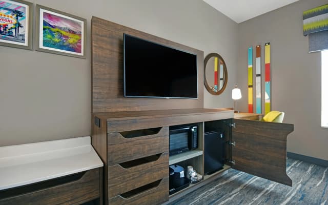 Hampton Inn Las Vegas Strip South, NV - photo 4