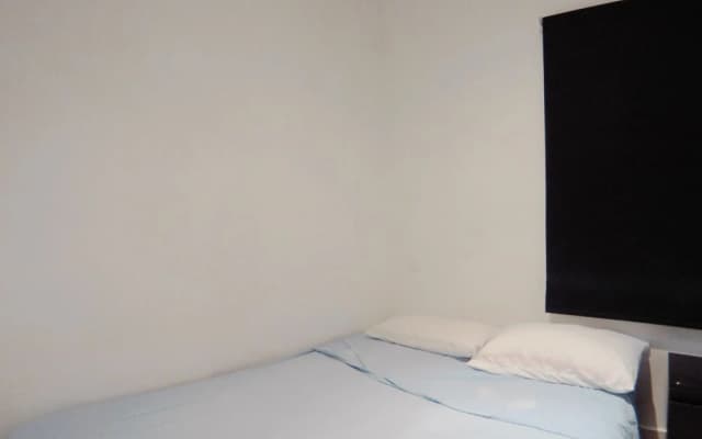 Apartamento interior cercano a Cuatro Caminos - photo 5