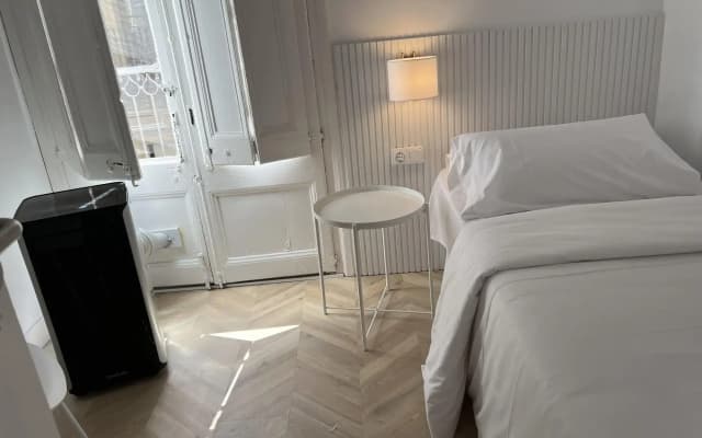 The Mo House Gotic - photo 2