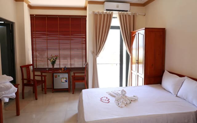 Lien Thong Hotel - photo 2
