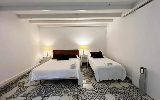 Erandi Ramblas Rooms - photo 2