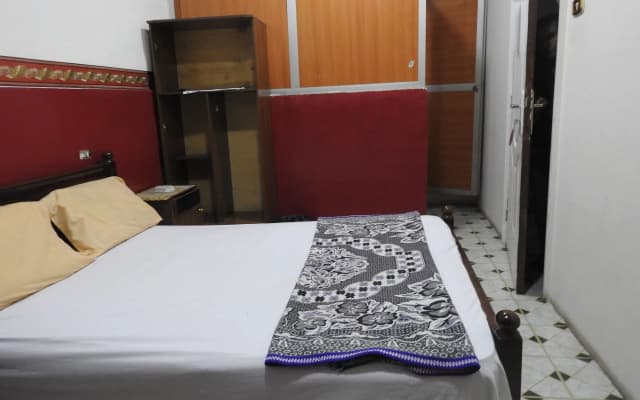 The Emerald Hotel - photo 2