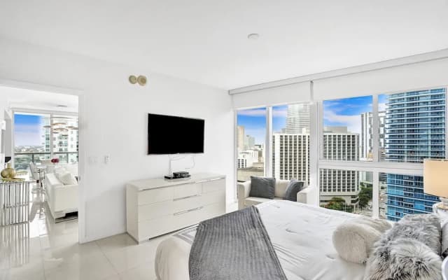 LUXURY W HOTEL BRICKELL 2BD, Miami - photo 3
