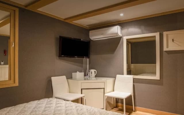 Sinyoung Motel - photo 2