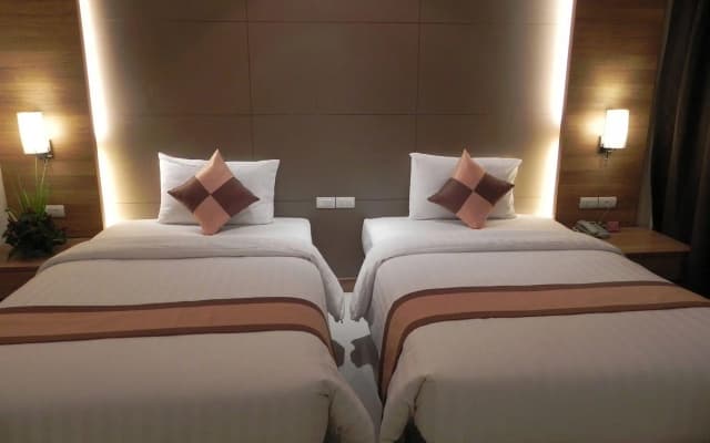 Crystal Palace Pattaya Hotel - photo 5