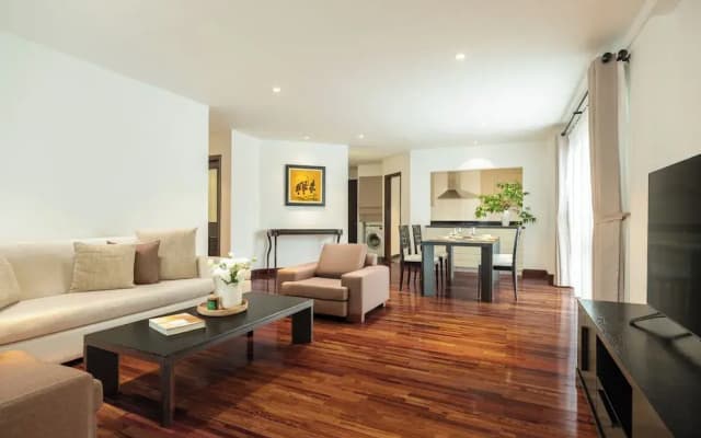 Elegant Suites Central - photo 5