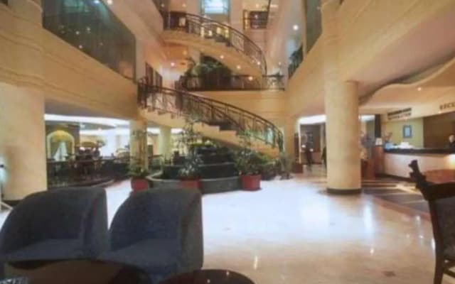 Hotel Sentral Jakarta - photo 2