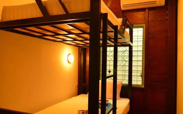 La Moon Hostel - photo 4