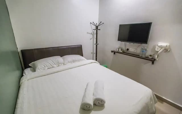 U Plus Budget Hotel - photo 4