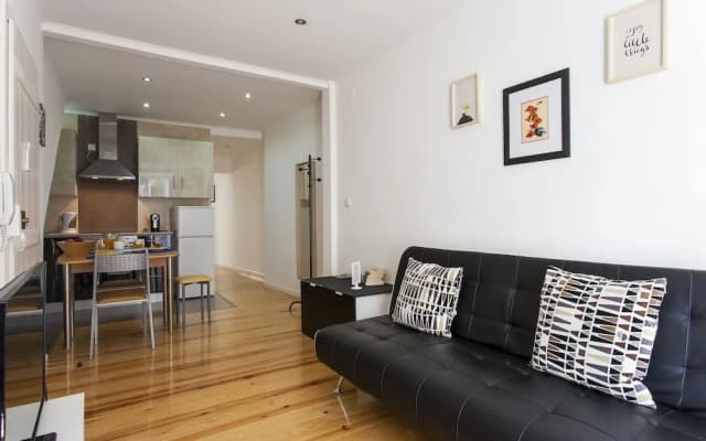 ALTIDO Cosy 1-bed flat w/balcony in Pena, close by subway, viewpoint&park - photo 3
