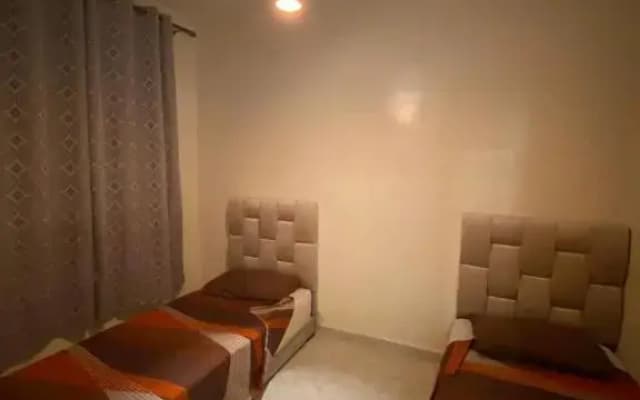 Lovely 2-bedroom appartement - photo 2