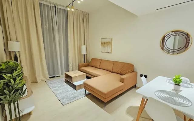 OYO HOME 1404 Premium 1bed Apt At Jvc Be - photo 3