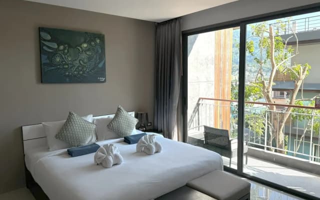 Apartment at Emerald Terrace by Lofty - photo 3