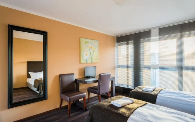 Apple City Hotel - photo 3