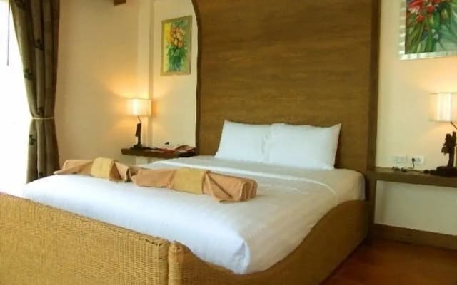 Red Balcony Hotel - photo 4
